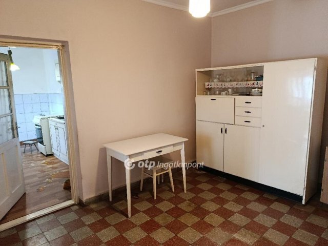 Eladó családi ház, Vámospércsen 29.9 M Ft, 2 szobás