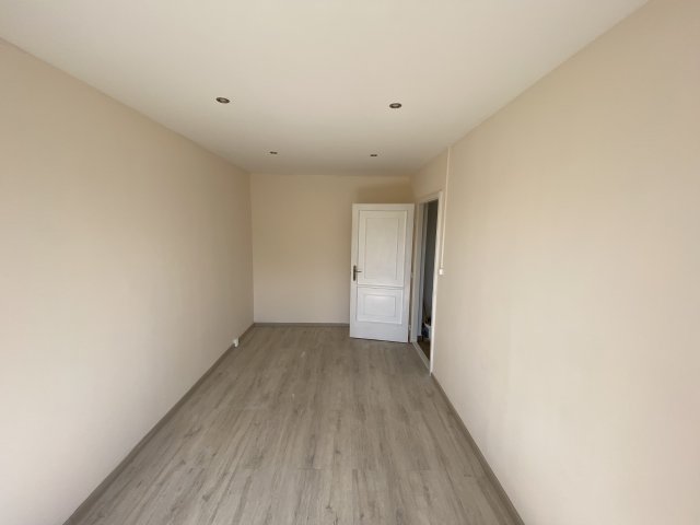 Eladó panellakás, Szegeden, Gyík utcában 45.5 M Ft, 2 szobás