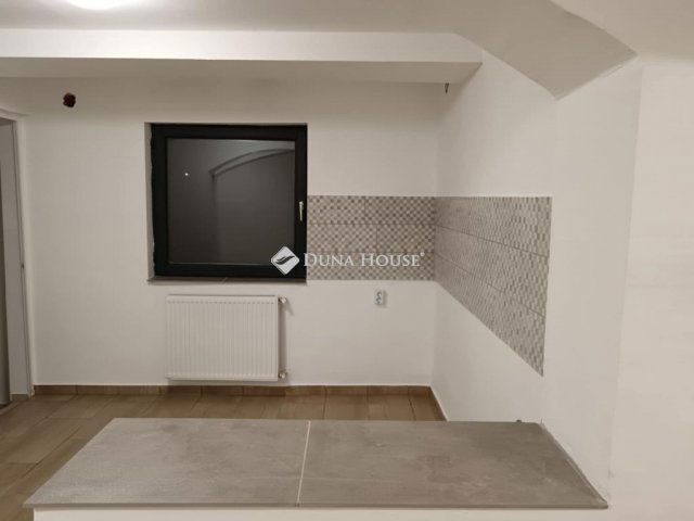 Eladó családi ház, Pilisen 34.99 M Ft, 4 szobás