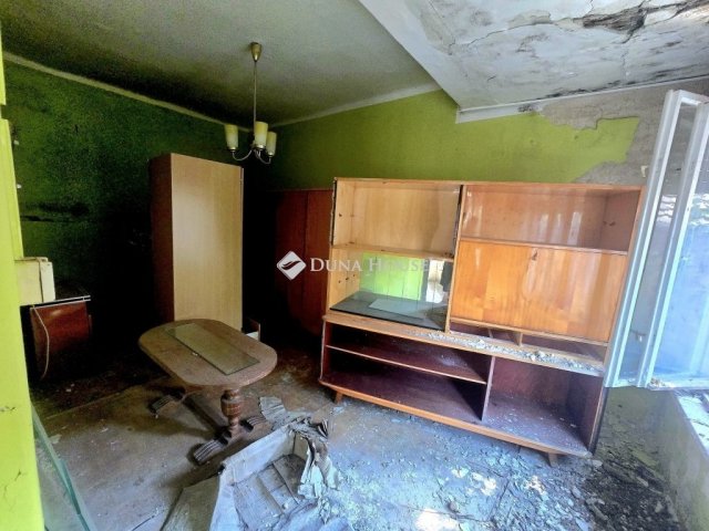 Eladó családi ház, Pécsett 19.9 M Ft, 5 szobás