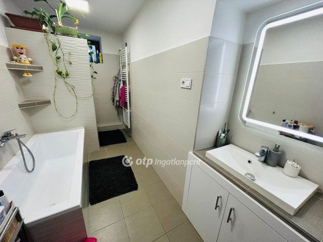 Eladó családi ház, Balsán 29.9 M Ft, 3 szobás