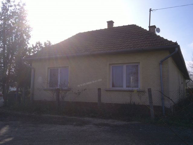 Eladó családi ház, Albertirsán 35 M Ft, 3 szobás