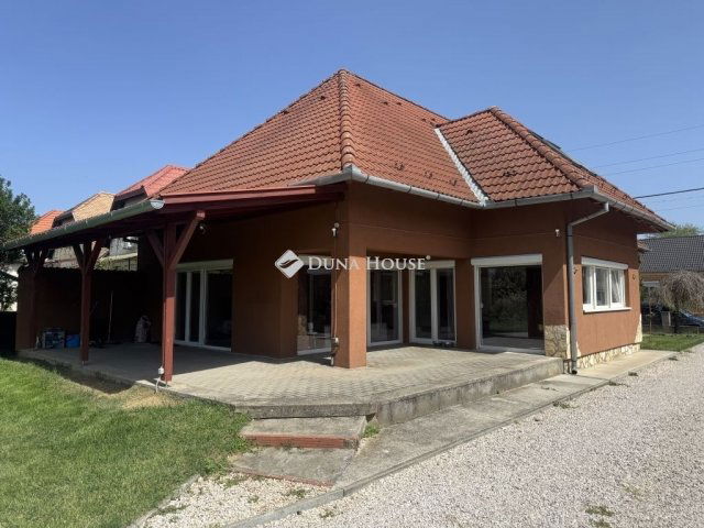 Eladó családi ház, Görcsönyben 79.9 M Ft, 4 szobás