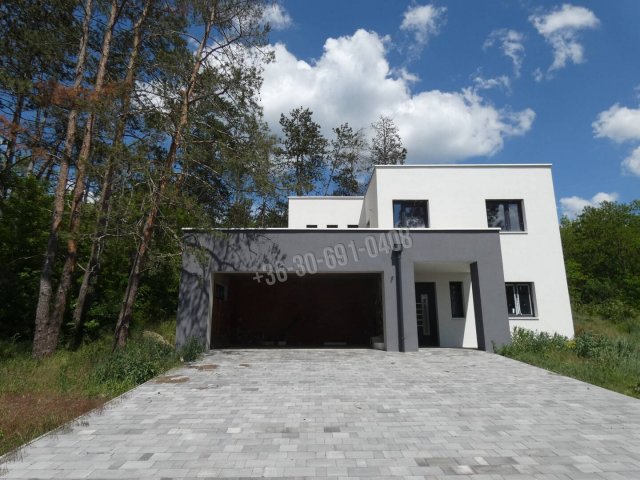 Eladó családi ház, Mogyoródon 249 M Ft, 5 szobás