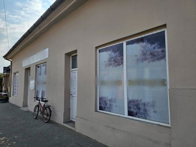 Eladó üzlethelyiség, Sajószentpéteren 31.75 M Ft, 3 szobás
