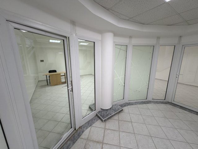 Kiadó üzlethelyiség, Kaposváron, Zárda utcában 46 E Ft / hó