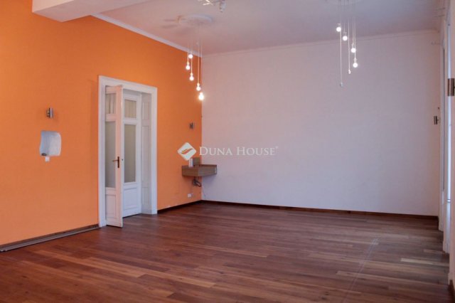 Eladó téglalakás, Budapesten, VI. kerületben 179.9 M Ft