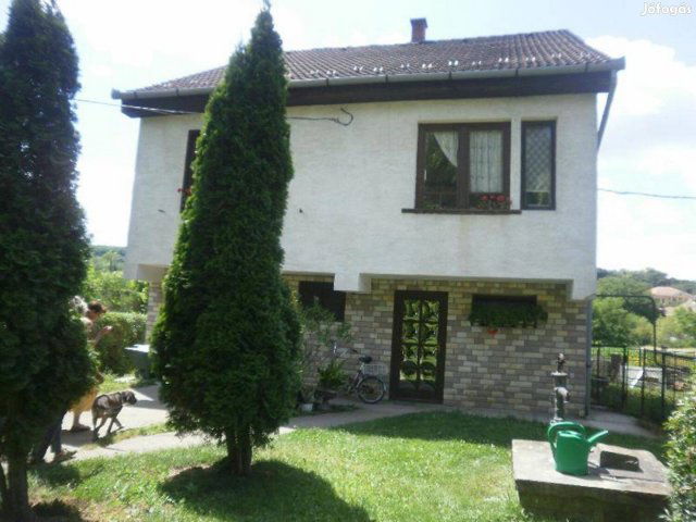 Eladó családi ház, Vanyarcon 30 M Ft, 1+2 szobás