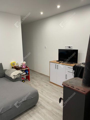 Eladó családi ház, Ádándon 34.99 M Ft, 4 szobás