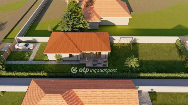 Eladó családi ház, Békéscsabán 72.2 M Ft, 1+2 szobás