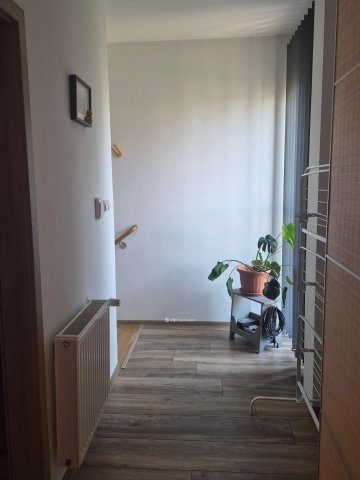 Eladó sorház, Velencén 90 M Ft, 1+2 szobás