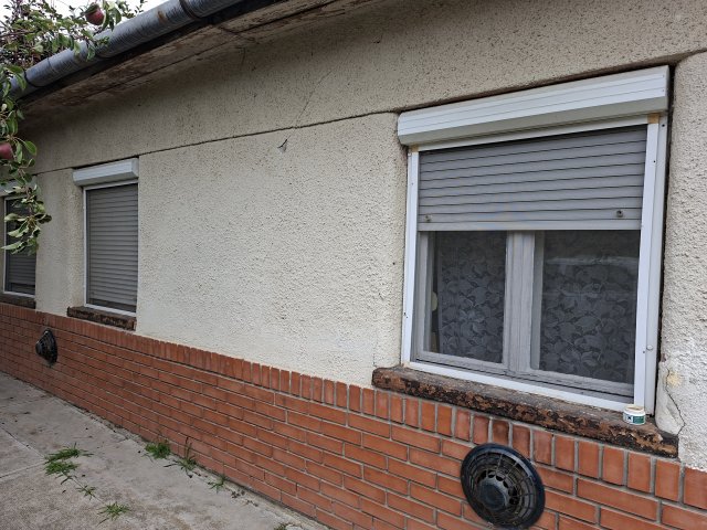 Eladó családi ház, Gyulán 24 M Ft, 2 szobás