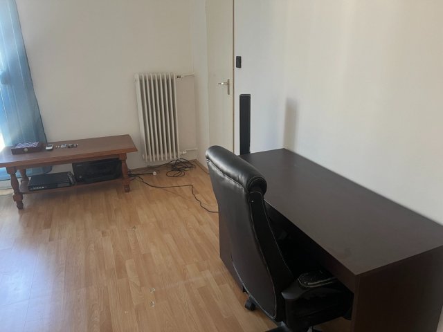 Kiadó panellakás, albérlet, Pécsett, Építők útján, 2 szobás