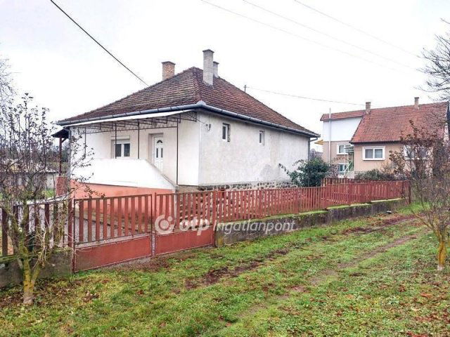 Eladó családi ház, Tolcsván 28 M Ft, 3 szobás