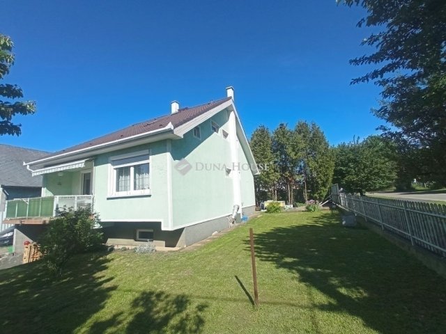 Eladó családi ház, Biatorbágyon 145 M Ft, 4 szobás