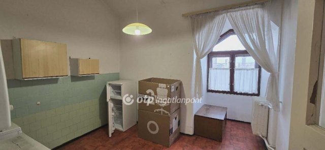 Eladó téglalakás, Debrecenben 59.9 M Ft, 2 szobás