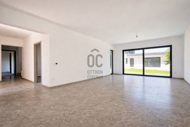 Eladó családi ház, Székesfehérvárott 199 M Ft, 5 szobás