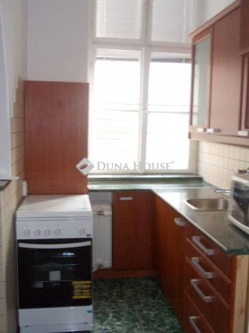 Kiadó téglalakás, albérlet, Pécsett 138 E Ft / hó, 2 szobás