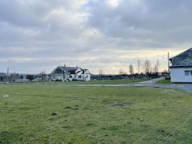 Eladó ipari ingatlan, Lovásziban 350 M Ft / költözzbe.hu