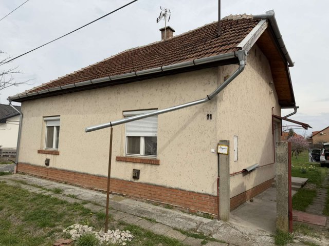 Eladó családi ház, Gyulán, Kodály utcában 39.9 M Ft, 3 szobás