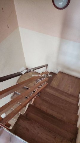 Eladó családi ház, Budapesten, XX. kerületben 120 M Ft, 7 szobás