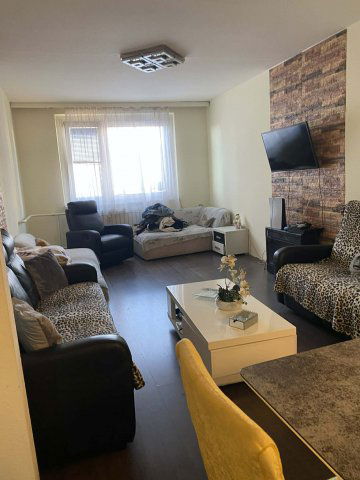 Eladó panellakás, Győrött 49.6 M Ft, 2 szobás