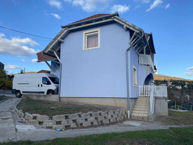 Eladó családi ház, Pécsett, Cseresznyés közben 169.9 M Ft