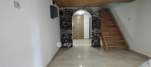 Eladó nyaraló, Baján 19.9 M Ft, 4+2 szobás