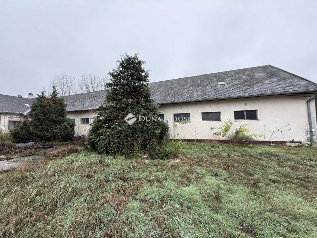 Eladó ipari ingatlan, Nagykátán 99.9 M Ft / költözzbe.hu