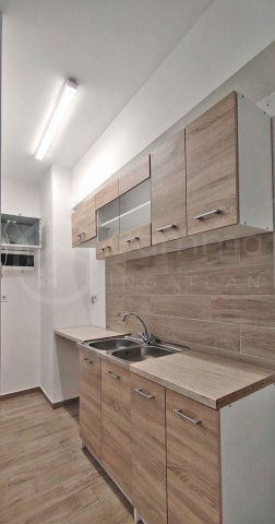 Kiadó iroda, Miskolcon 80 E Ft / hó, 1 szobás