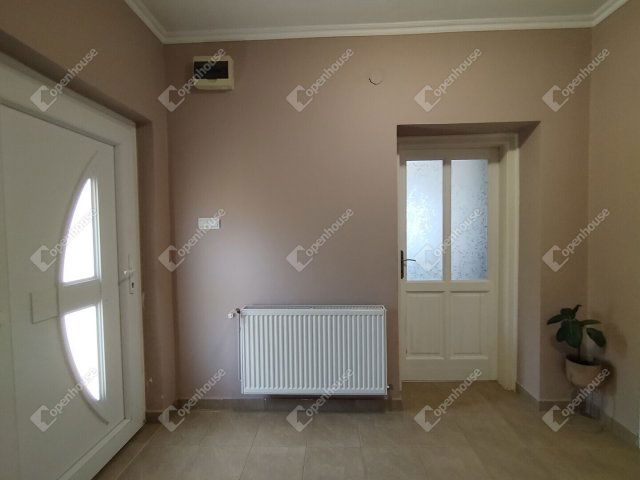 Eladó családi ház, Győrött 104 M Ft, 4 szobás