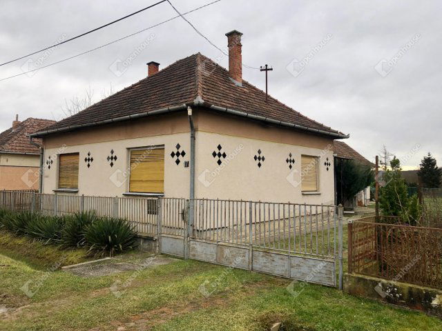 Eladó családi ház, Iklódbördőcén 15.5 M Ft, 4 szobás