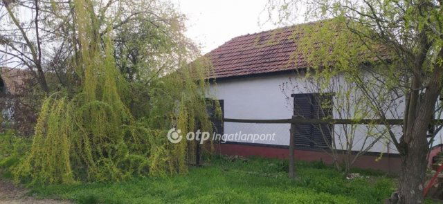 Eladó családi ház, Tiszapüspökin 7.9 M Ft, 2+1 szobás
