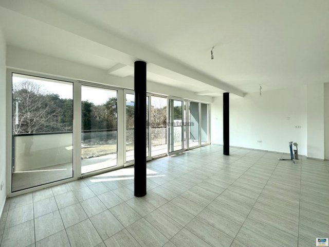 Eladó téglalakás, Balatonföldváron 85 M Ft, 2 szobás