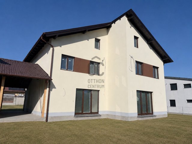Eladó ikerház, Budapesten, XVI. kerületben 199.9 M Ft, 6 szobás