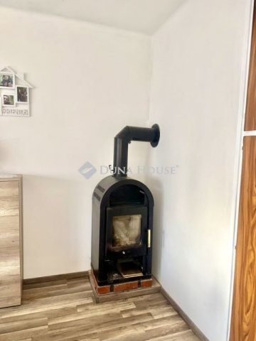 Eladó téglalakás, Kőszegen 36 M Ft, 2 szobás