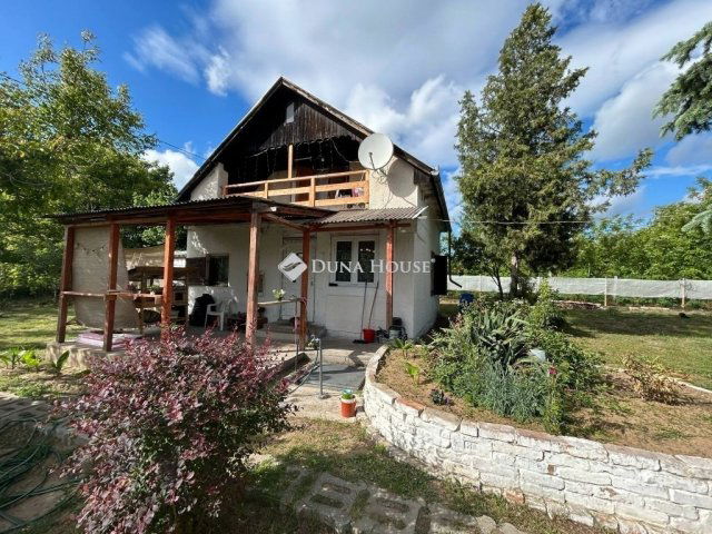Eladó nyaraló, Monoron 31.5 M Ft, 4 szobás / költözzbe.hu