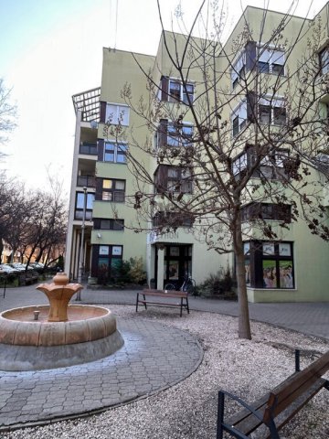 Eladó téglalakás, Cegléden 39.9 M Ft, 1 szobás