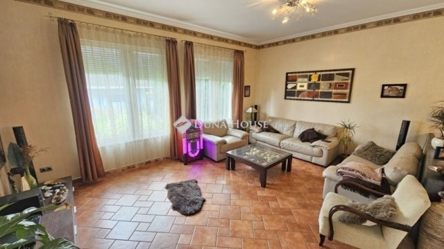 Eladó családi ház, Gyömrőn 159.99 M Ft, 4 szobás