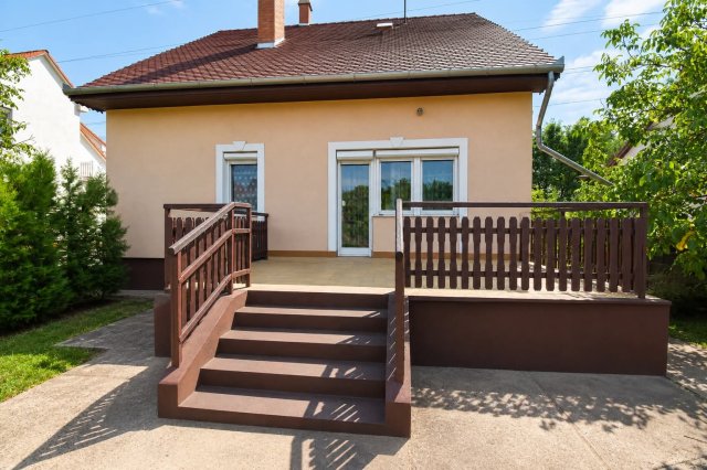 Eladó családi ház, Debrecenben 104.9 M Ft, 5 szobás
