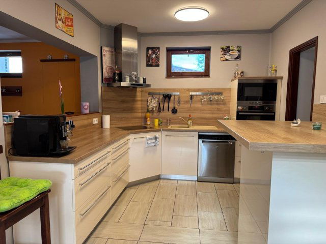 Eladó családi ház, Zalaszentgróton 65 M Ft, 4+1 szobás