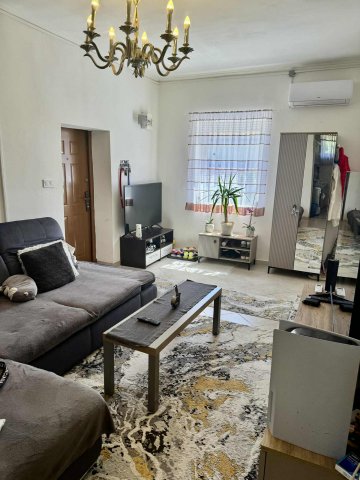 Eladó családi ház, Apcon 45.9 M Ft, 4 szobás