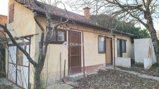 Eladó családi ház, Érden 82 M Ft, 3 szobás