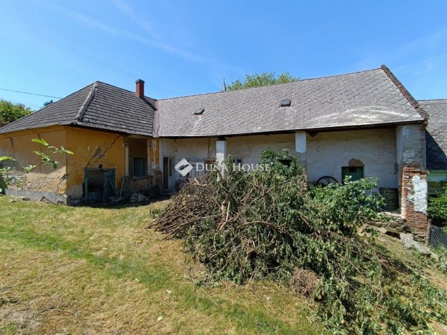 Eladó családi ház, Bakonyoszlopban 9.9 M Ft, 3 szobás