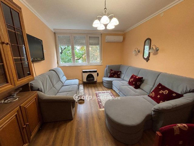 Eladó téglalakás, Miskolcon 33.9 M Ft, 2 szobás