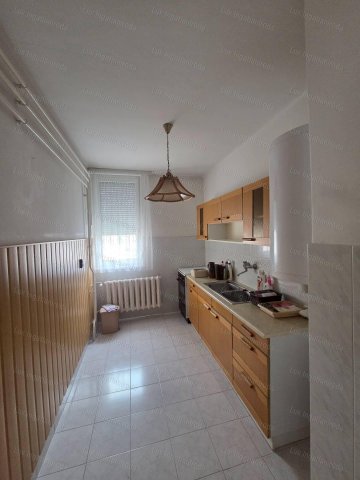 Eladó téglalakás, Oroszlányban 33.99 M Ft, 2 szobás