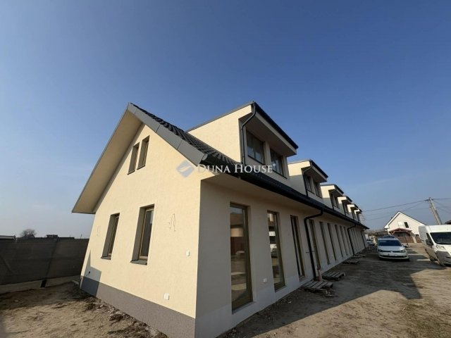 Eladó ikerház, Turán 49.9 M Ft, 3 szobás / költözzbe.hu