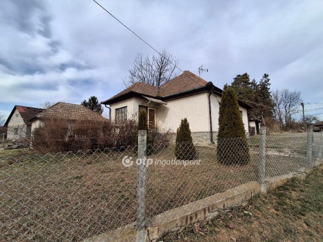 Eladó családi ház, Cserhátsurányban 19 M Ft, 2 szobás