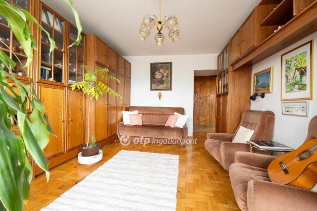 Eladó téglalakás, Budapesten, II. kerületben 99 M Ft, 2+1 szobás