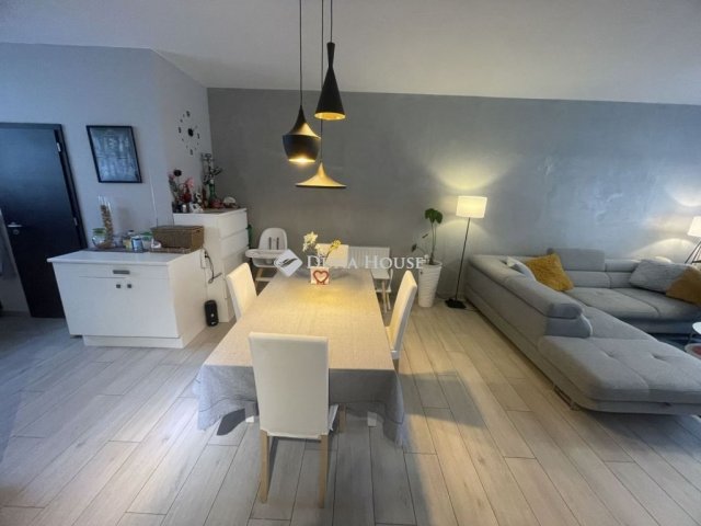 Eladó téglalakás, Győrött 89.9 M Ft, 3 szobás